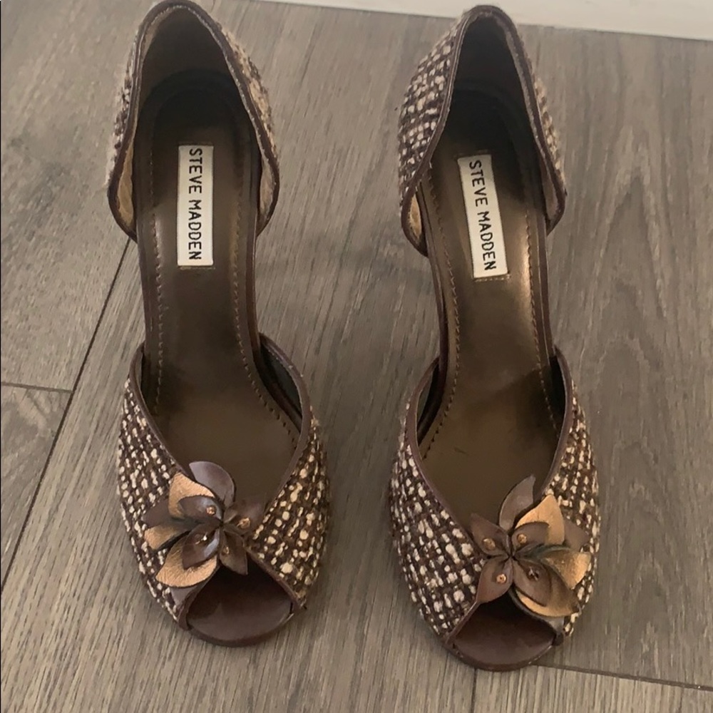 Steve Madden peep toe heels
